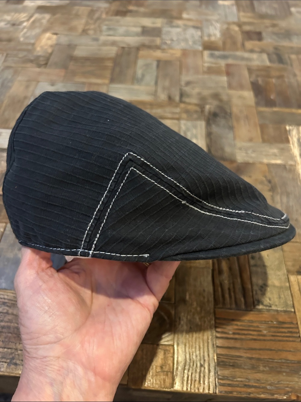 Goorin Bros Classic Black Flat Cap with Contrast Stitching Small
